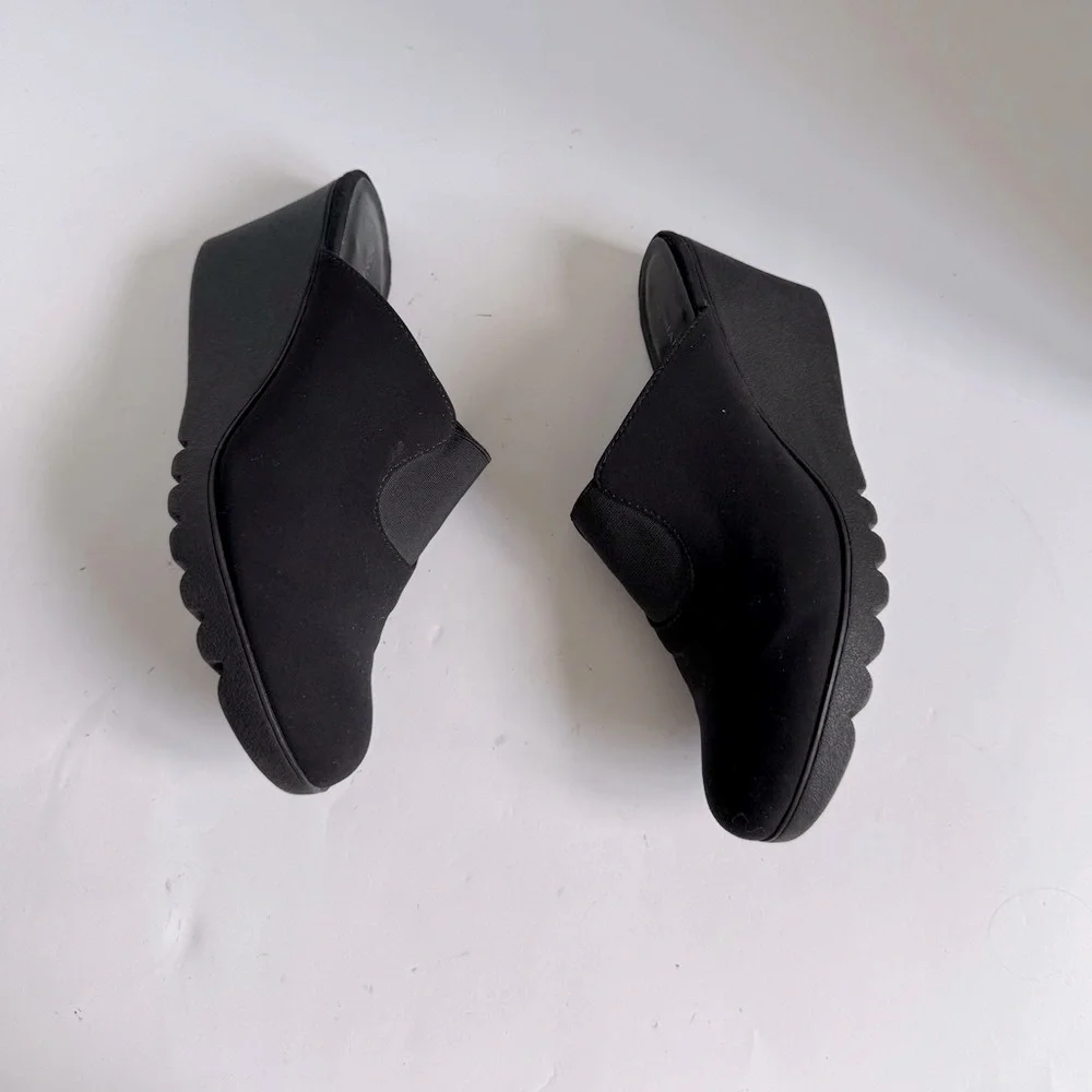 Donald J. Pliner Women's Marfa Wedge Mules. Size 7M - Picture 4 of 11